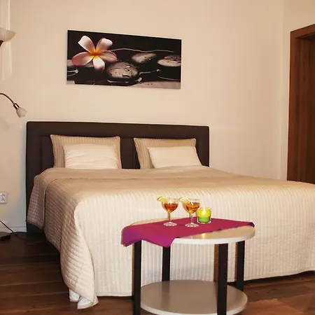 Tulip's Lake Appartement *